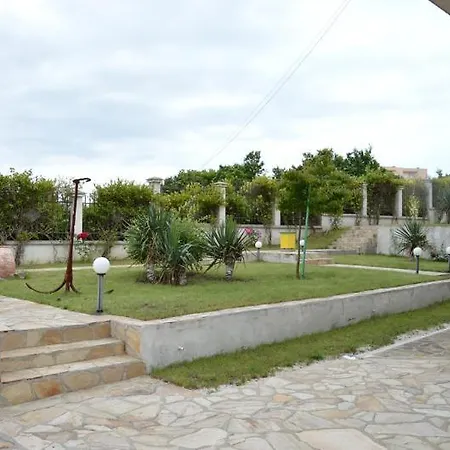 Apartment Hills -